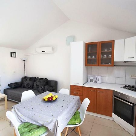 Apartment Dva Oriha Funtana Exterior foto