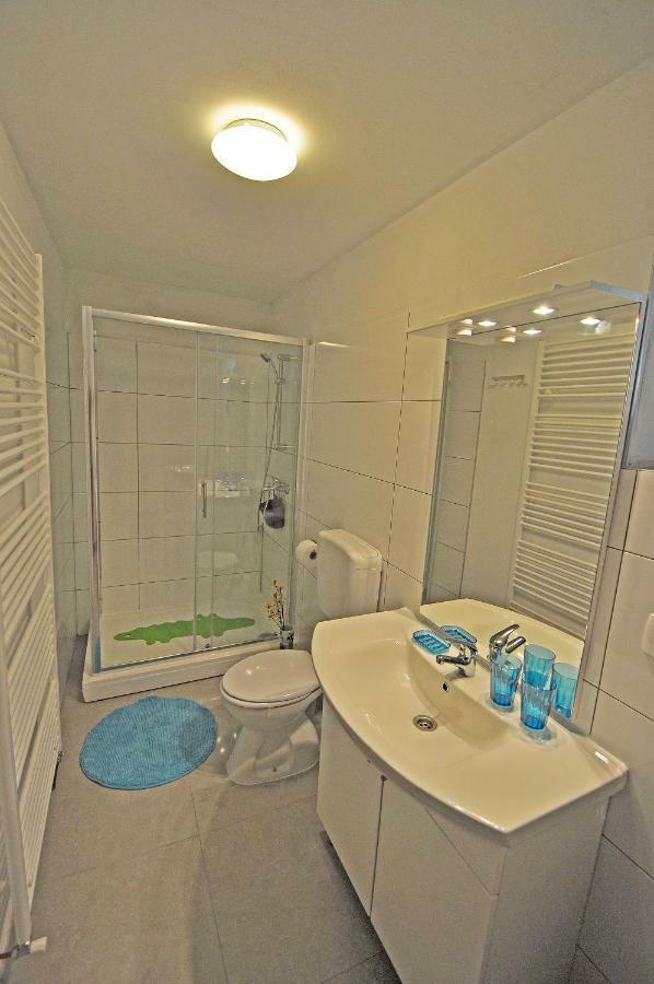Apartment Dva Oriha Funtana Exterior foto